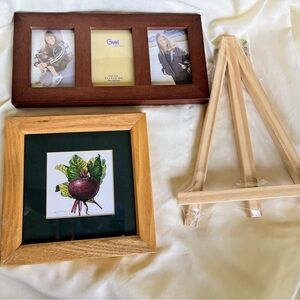 Wooden picture frame set with 2 frames, including a beetroot print & stand